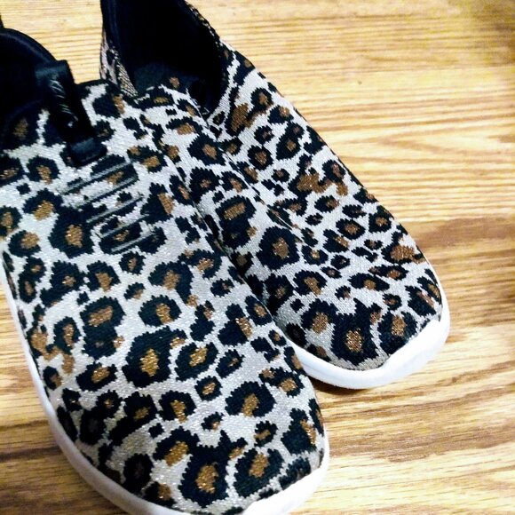 Sketchers slip on athletic shoes animal print girls size 2 - Picture 1 of 7
